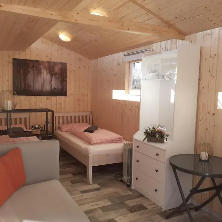 Kemp Blockhutte Wohlfuhlwagen Gastezimmer Moerenhof
